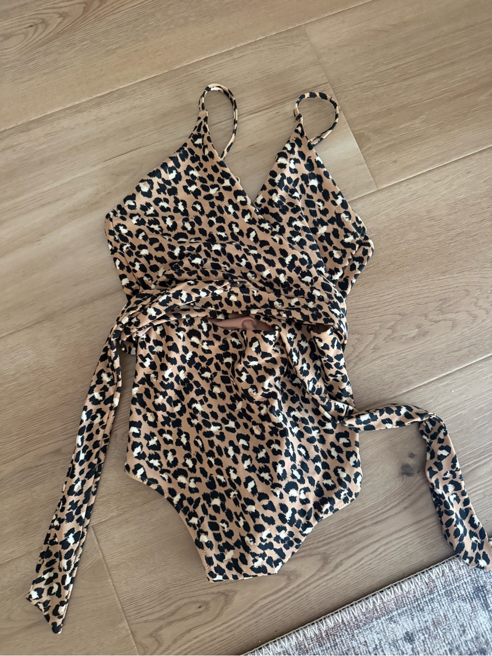 Aerie cheetah One-Piece Swimsuit - Tan/Black size medium